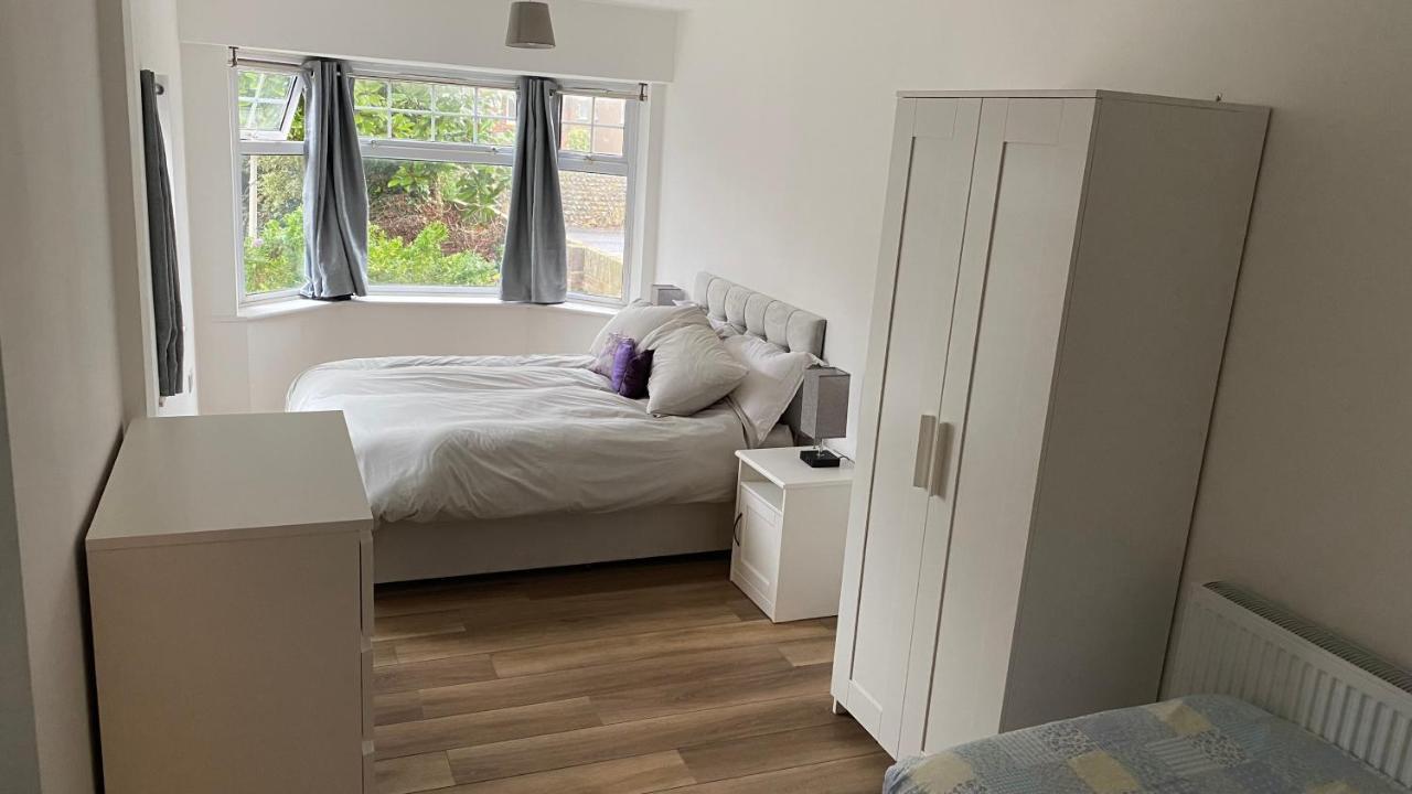 Adorable One-Bedroom Flat With Patio Garden. Southwick  Ngoại thất bức ảnh