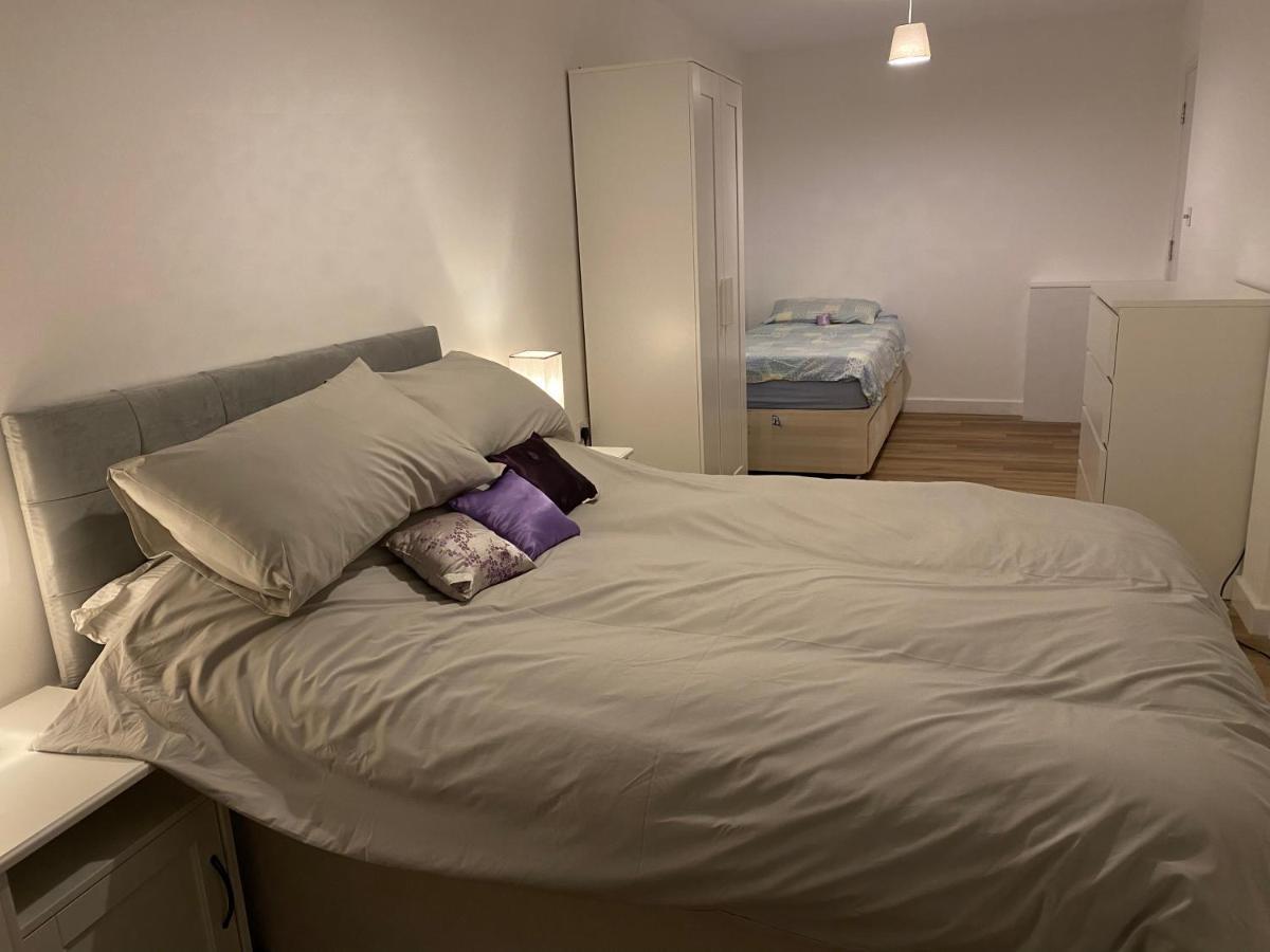 Adorable One-Bedroom Flat With Patio Garden. Southwick  Ngoại thất bức ảnh