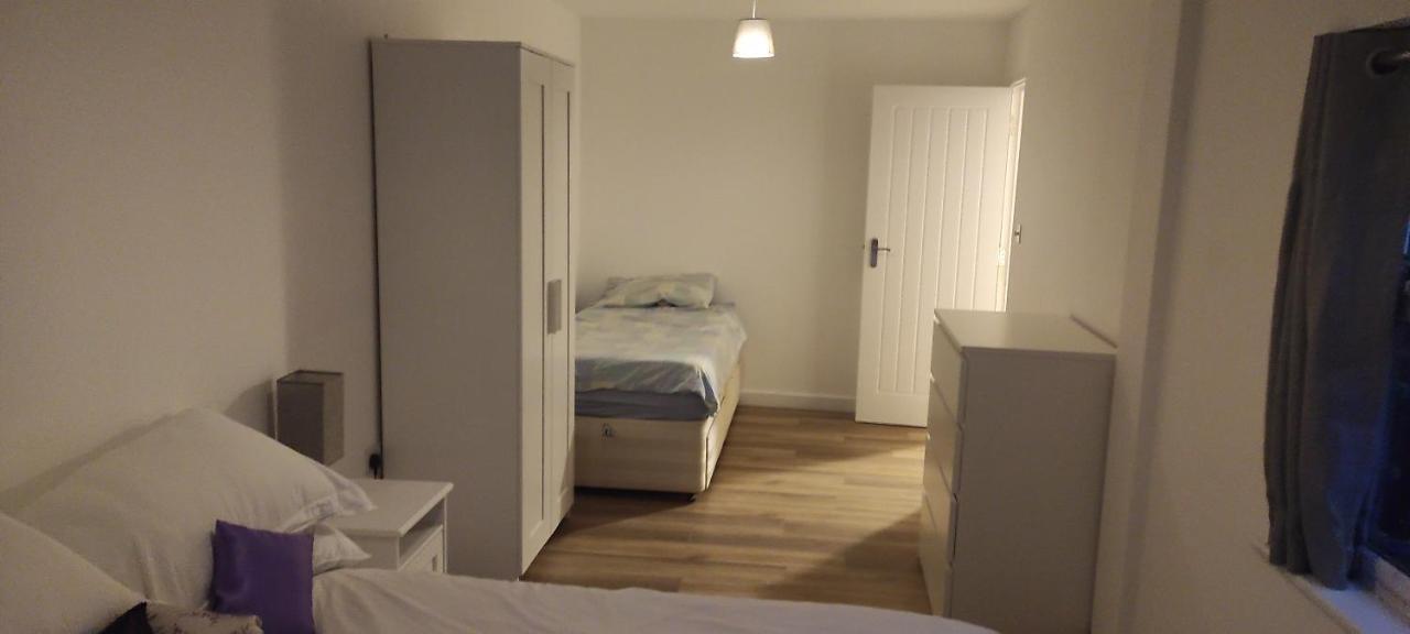 Adorable One-Bedroom Flat With Patio Garden. Southwick  Ngoại thất bức ảnh