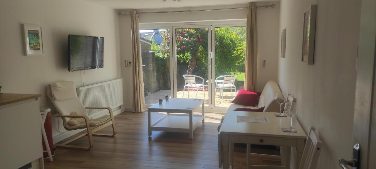 Adorable One-Bedroom Flat With Patio Garden. Southwick  Ngoại thất bức ảnh
